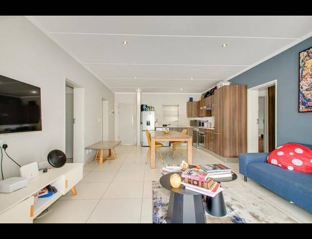 2 BEDROOM APARTMENT FOR SALE IN SANDOWN